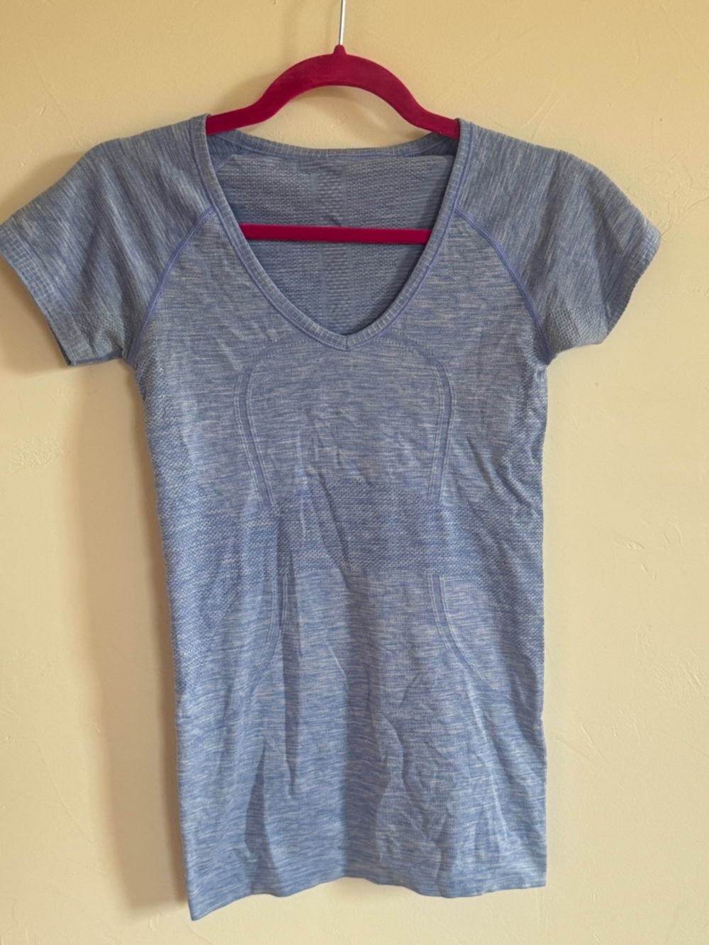 Swiftly Tech Short-Sleeve Shirt Women’s Heather Blue V-Neck Size 4